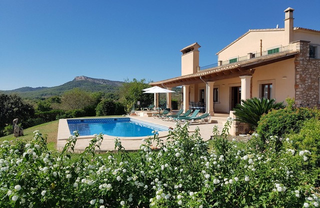 Country villa with pool, private garden and barbecue near the beach OFFER June