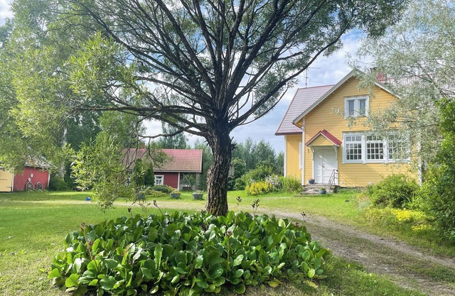 Countryside Escape. Wood sauna, private pond.