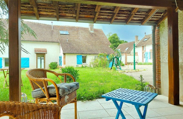Countryside Retreat with Yoga and Massage Facilities, Near Historic Sites