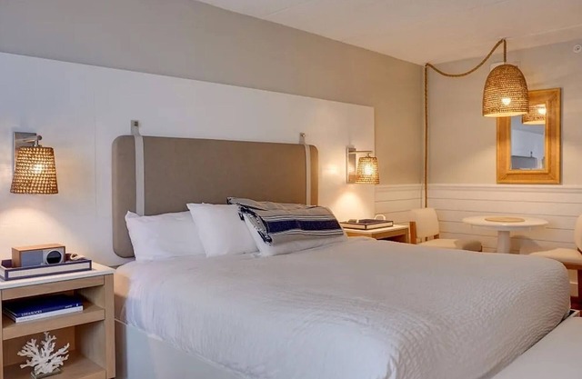 Couple Stay | Beachfront Hotel | Relaxing City View Room with Balcony