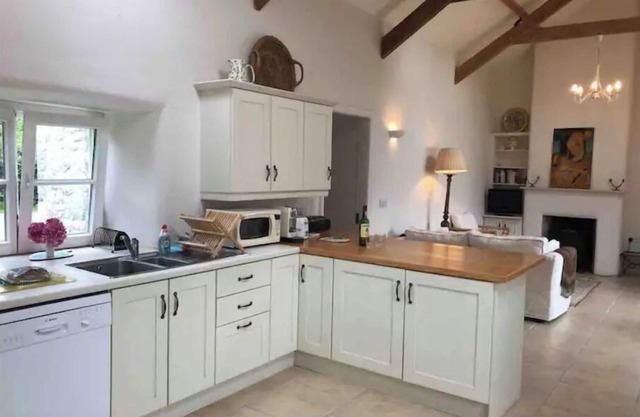 Courtyard Cottage on working organic farm.