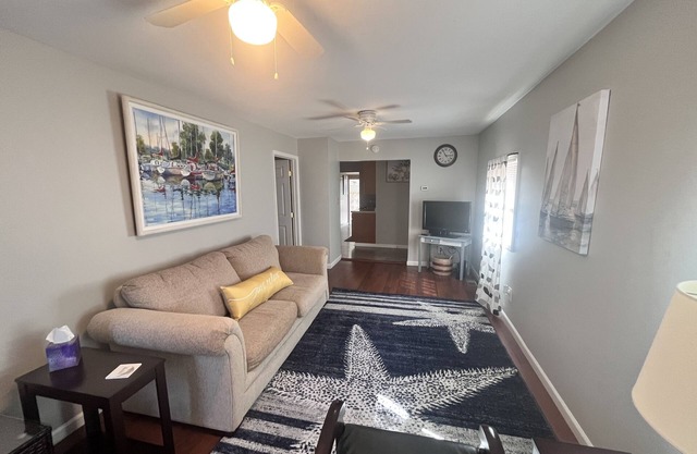 Cozy 2 bedroom house.within a hour to Lakes, Music venues, Historic Frankenmuth