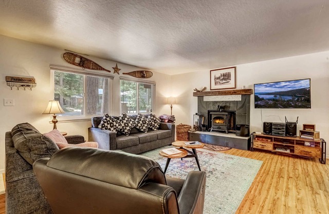 Coziness Cabin - Cute little cabin in the Tahoe woods!