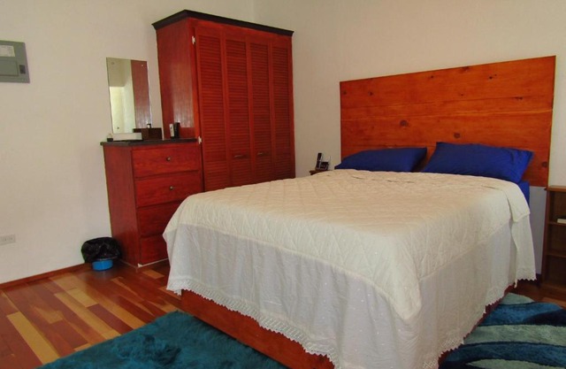 Cozy 1 bed Apt 2B in Rockley near American Embassy