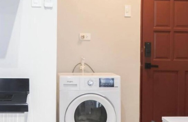 Cozy 1-bed unit near SRP Talisay Cebu