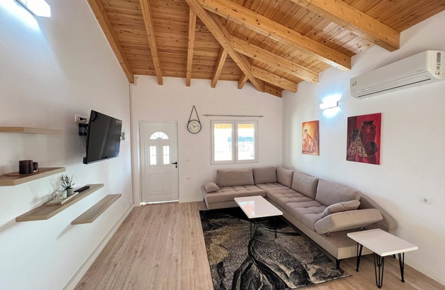 Cozy 1-bedroom apartment in amazing Domje Tirane with WiFi, AC