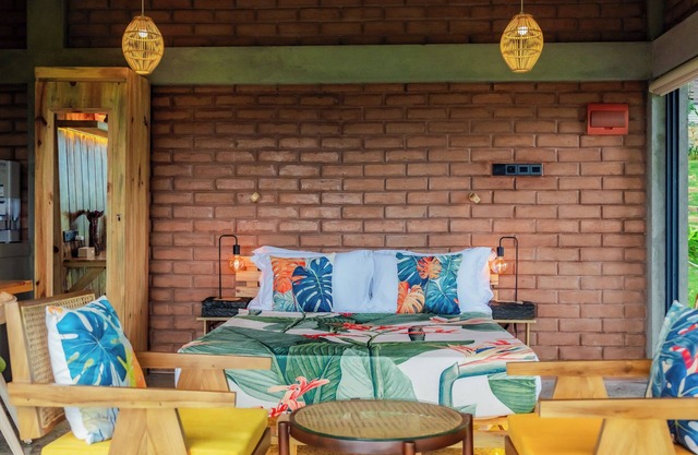 Cozy 1-bedroom chalet in brilliant Mawanella with WiFi, AC