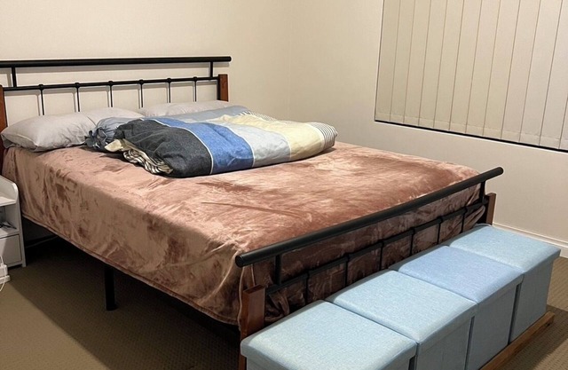 Cozy 1-bedroom house in awesome Beckenham with WiFi, AC