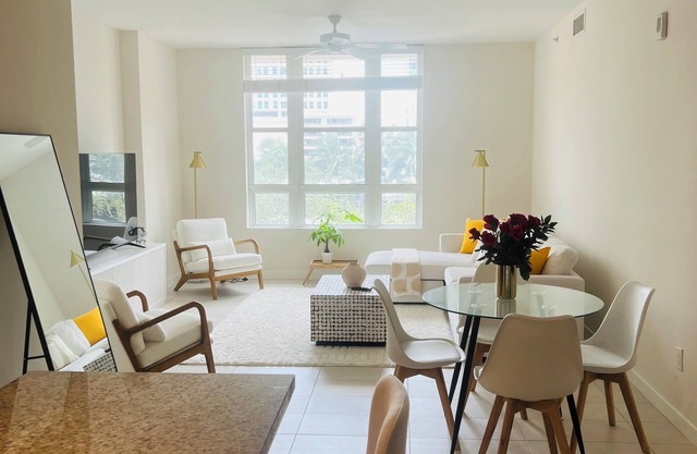 Cozy 1-bedroom condo with WiFi, fitness room in beautiful Fort Lauderdale