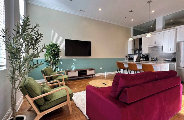 Cozy 1 BR, 1 Parking, Sleeps 4!