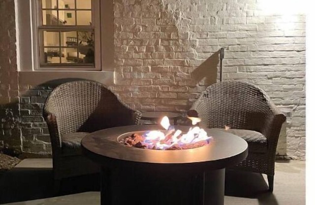 Cozy 1830 Summer Kitchen