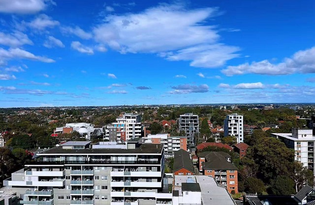 Cozy 1B1B in Burwood CBD
