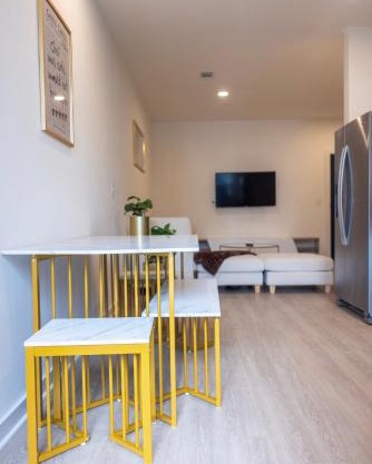 Cozy 1BR with Private Balcony, Gym, Pool & Workspace