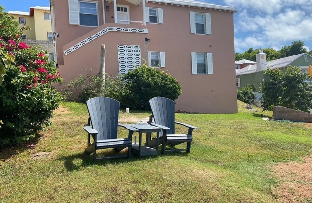 Cozy 2 bedroom,1 bath Apatment
