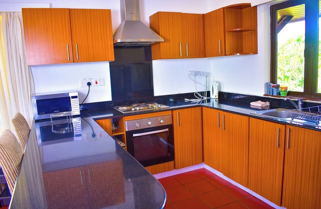 Cozy 2-bedroom apartment adjacent to world renowned Ol Pejeta Conservancy