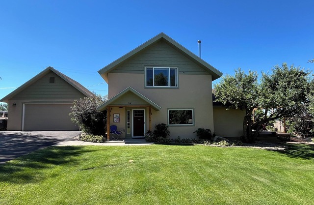 Cozy 2-bedroom house in Durango next to a Pumpkin Patch!