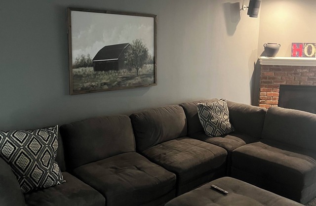 Cozy 2-bedroom house in fantastic Shawnee!
