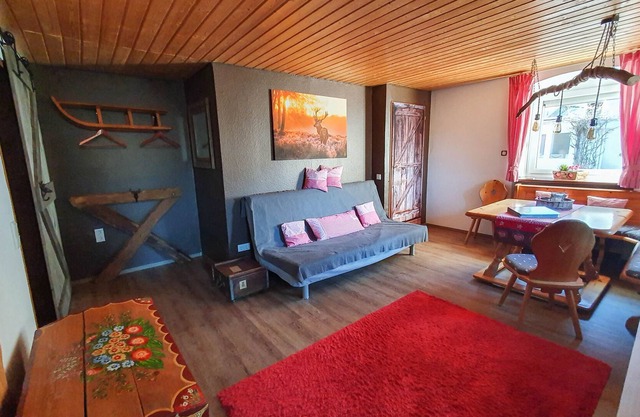 Cozy 2-room apartment in Black Forest style, close to town