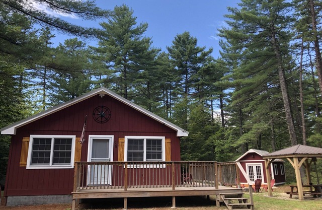 Cozy 2BD Camp Cottage - Walk To Sandy Beach & Short Drive to North Conway