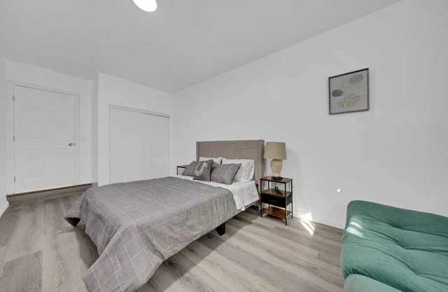 Cozy 3B1B Downtown Retreat with Free Parking B