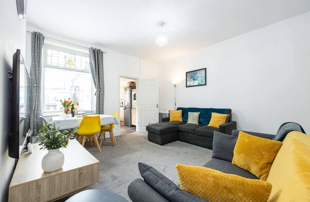 Cozy 4 bed terraced house in Great Harwood