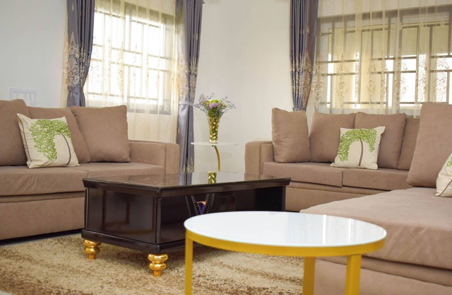 Cozy 4 bedroom all master ensuite furnished retreat with garden in Nakuru, Kenya