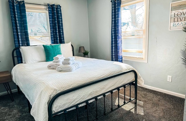 Cozy and Convenient 2BR in Prime Central Location