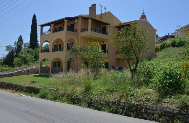 Cozy and Modern Home near Corfu town w/WiFi and Garden Perfect for Families.