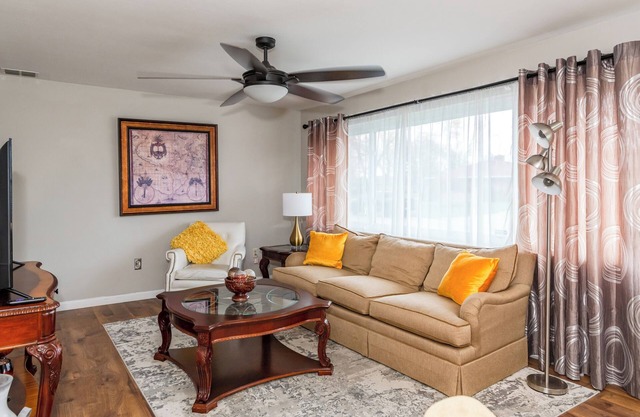 Cozy and relaxing 2br w/private back patio for outdoor dining
