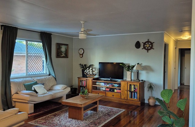 Cozy and Vintage Retreat between Brisbane and Gold Coast! Beautifully Decorated!