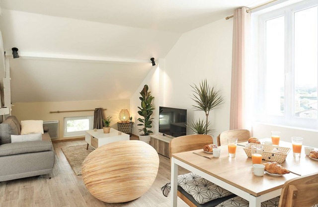 Cozy apartment with all amenities