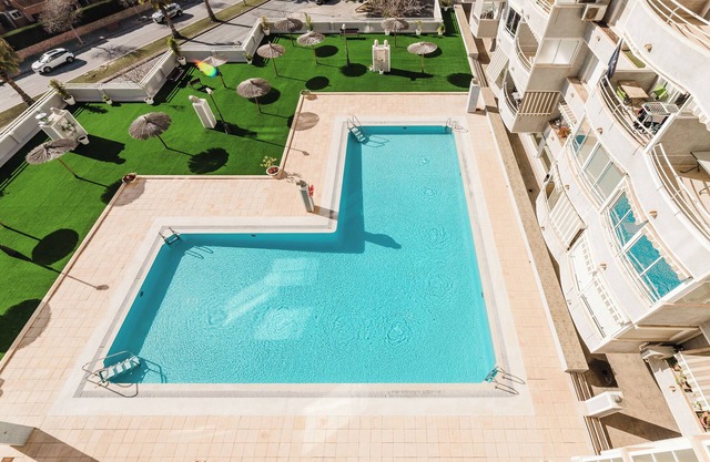 Cozy apartment with swimming pool and balcony, in the best area of Alicante