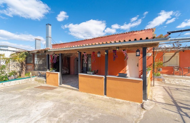 Cozy apartment in Benkovac with WiFi