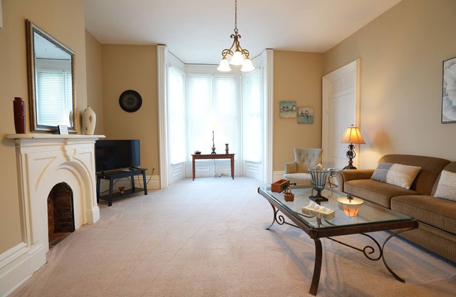 Cozy Apartment in Maysville KY - Apt A