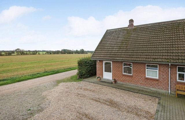 Cozy apartment in Outrup with WiFi