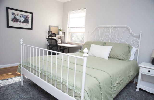 Cozy Apartment in Pleasant Ridge