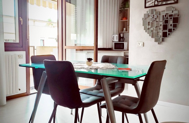 Cozy apartment for families or friends near Venice