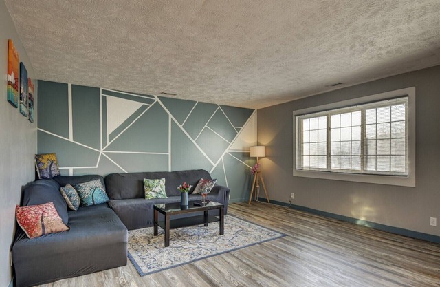 ♔ Cozy Apt A Stone's Throw away from Downtown ♔