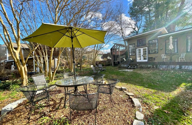 Cozy Artist Studio in Historic St. Elmo for 2