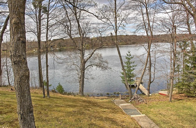 Cozy Balsam Lake Home: Deck, Private Dock + Kayaks
