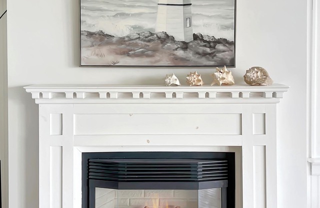 Cozy beachfront cottage. Pet friendly!