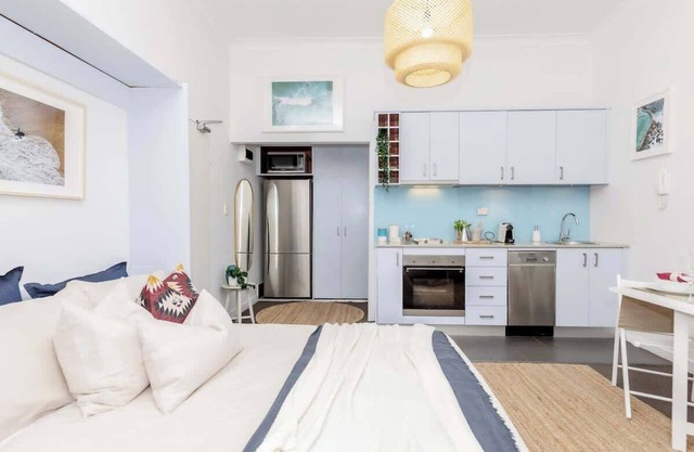 Cozy beachfront studio with aircon