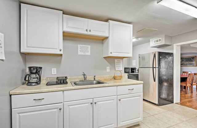 Cozy Bel Air Home - Walk to Main Street Shops