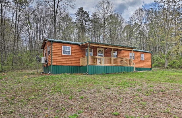 Cozy Bidwell Cabin with Deck Trail and Creek Access!