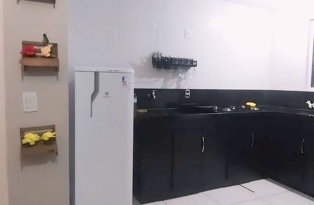 Cozy apartment in a club condominium 15 minutes from Rocio hospital.