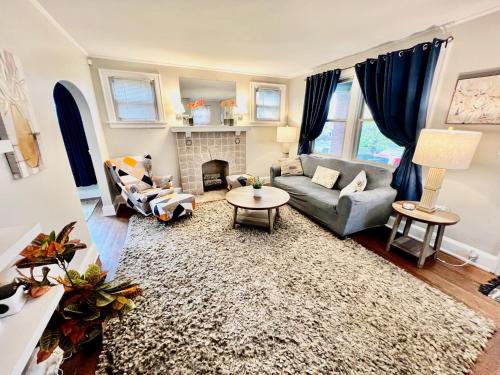 Cozy Bungalow Quiet Neighborhood Suite 1