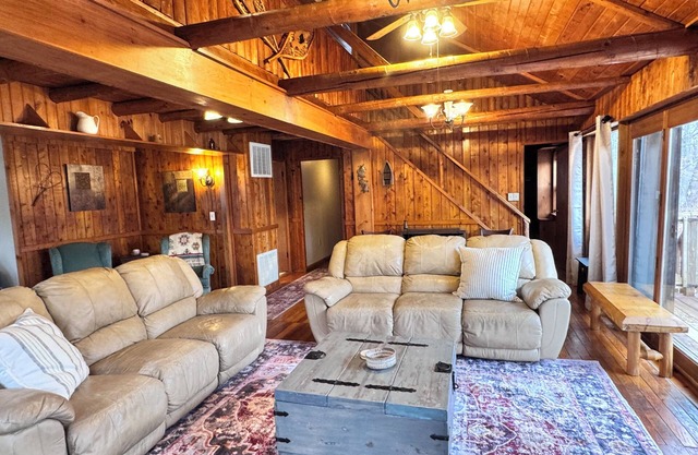 Cozy cabin among the trees near Historic Gettysburg/Liberty Mountain Resort