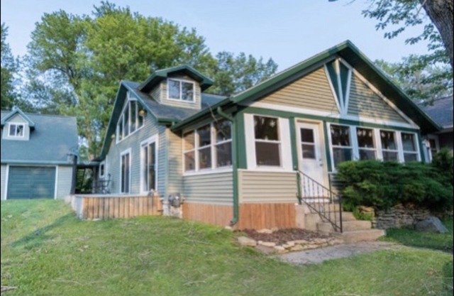 Cozy Cabin at Lake Koshkonong