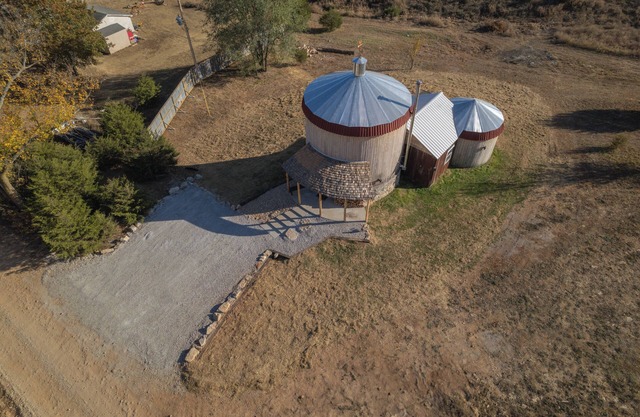 Cozy cabin in charming Pineville with hot tub, 180" movie screen, WiFi, AC