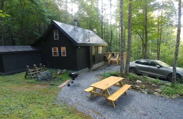 Cozy cabin in the Cherokee National Forest.